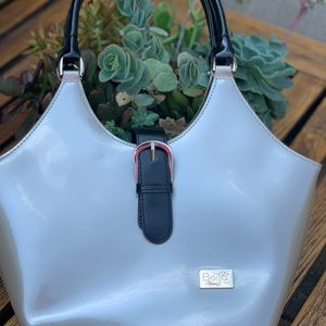 Beijo handbag in pearlescent silver and black